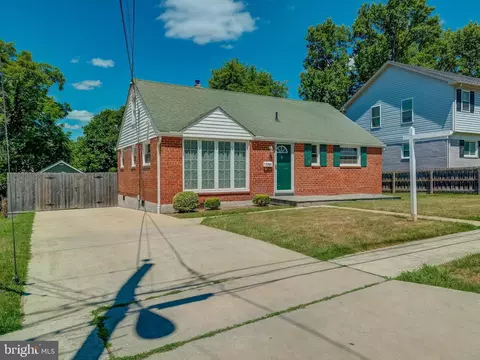 12706 Gould Rd, Silver Spring, MD 20906 photo 2
