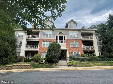 137 Timberbrook Ln #102, Gaithersburg, MD 20878