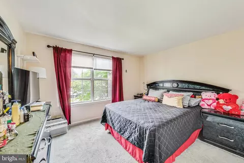 Bedroom - 6 Normandy Square Ct #2CC, Silver Spring, MD 20906 photo 1 of 5