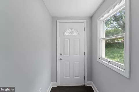 301 E Schuyler Rd, Silver Spring, MD 20901 photo 5
