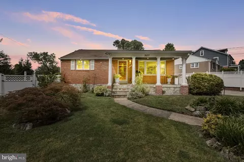 3107 Gaylor Pl, Silver Spring, MD 20906 photo 2