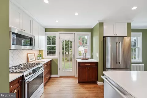 Kitchen - 614 Pershing Dr, Silver Spring, MD 20910 photo 2 of 3