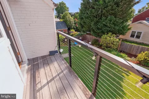 Exterior - 614 Pershing Dr, Silver Spring, MD 20910 photo 6 of 16