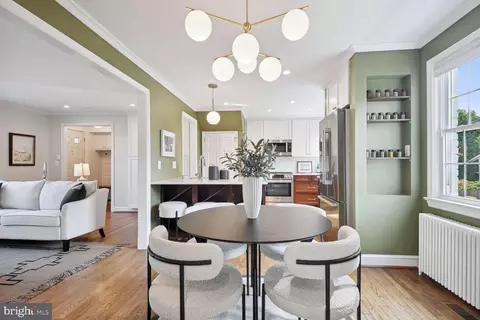 Dining - 614 Pershing Dr, Silver Spring, MD 20910 photo 2 of 3
