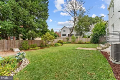 Exterior - 614 Pershing Dr, Silver Spring, MD 20910 photo 11 of 16