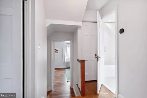 Entry Way - 614 Pershing Dr, Silver Spring, MD 20910 photo 5 of 8