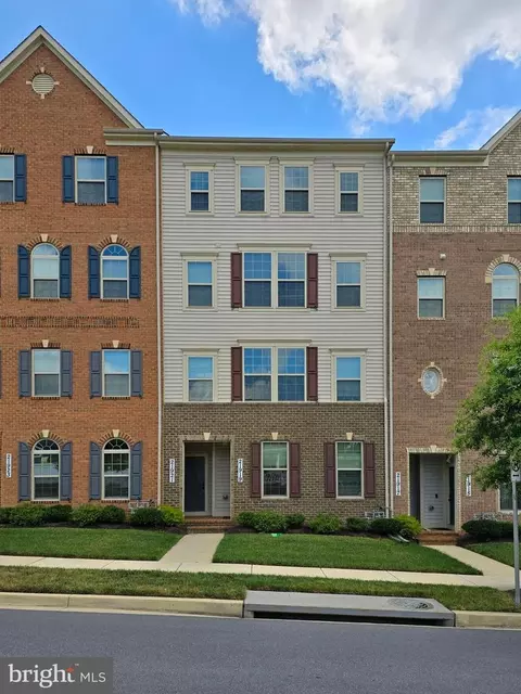 21921 Broadway Ave #409F, Clarksburg, MD 20871