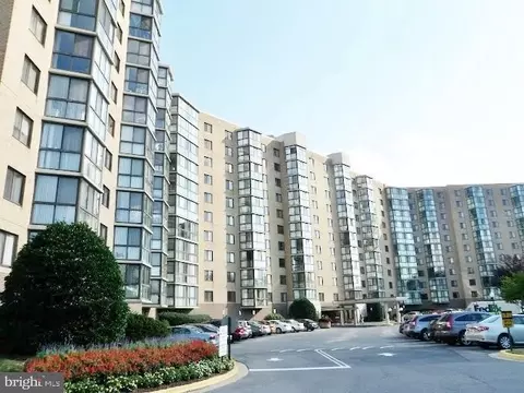 3210 N Leisure World Blvd #307, Silver Spring, MD 20906