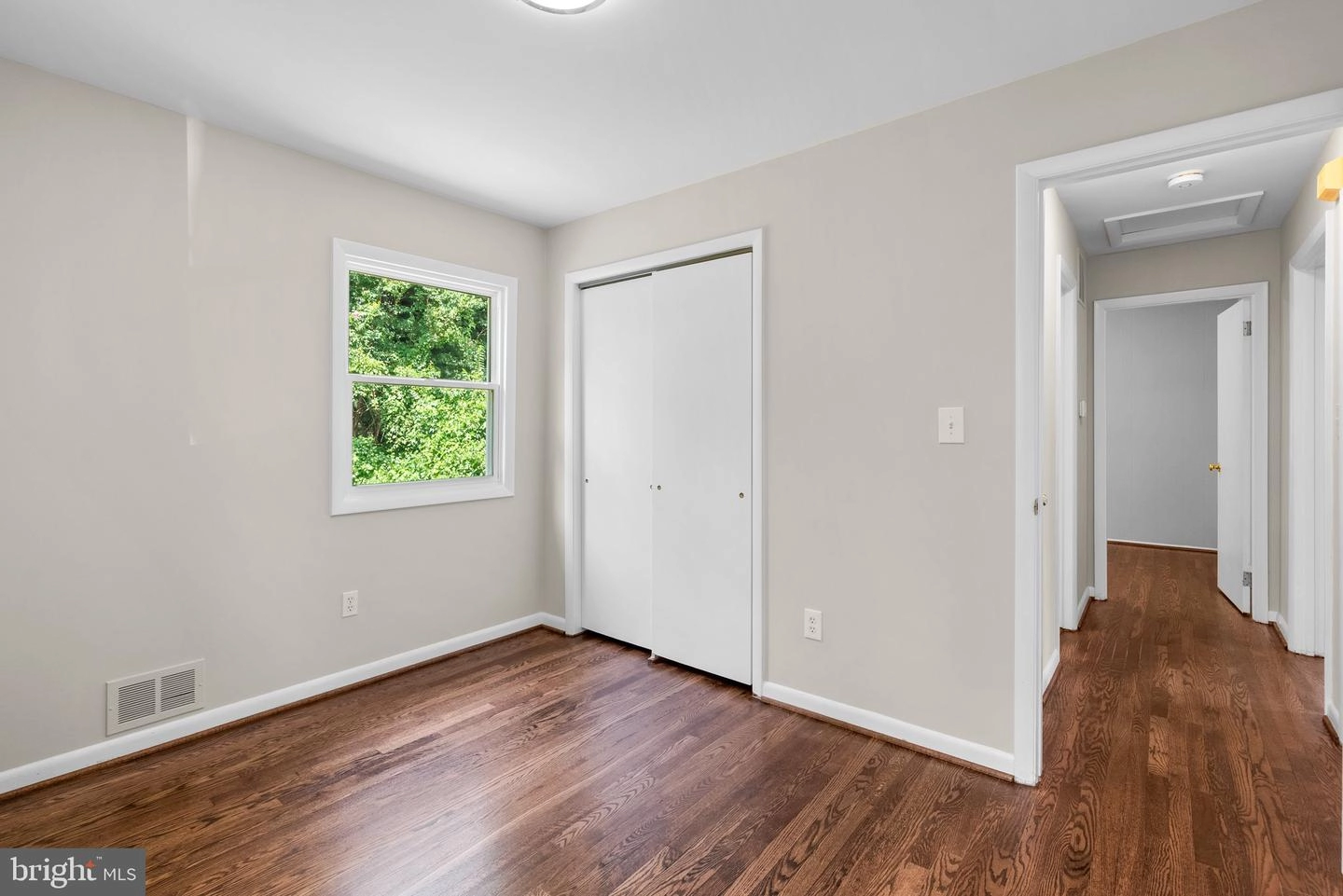 Bedroom - 1116 W Nolcrest Dr, Silver Spring, MD 20903 photo 5 of 7