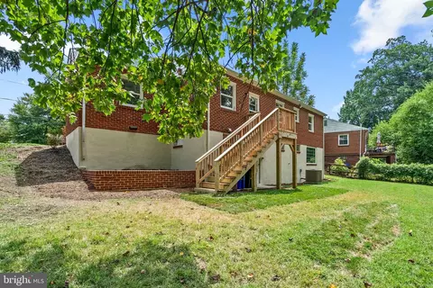 Exterior - 1116 W Nolcrest Dr, Silver Spring, MD 20903 photo 7 of 8