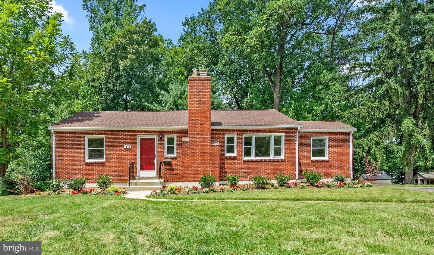 Exterior - 1116 W Nolcrest Dr, Silver Spring, MD 20903 photo 1 of 8
