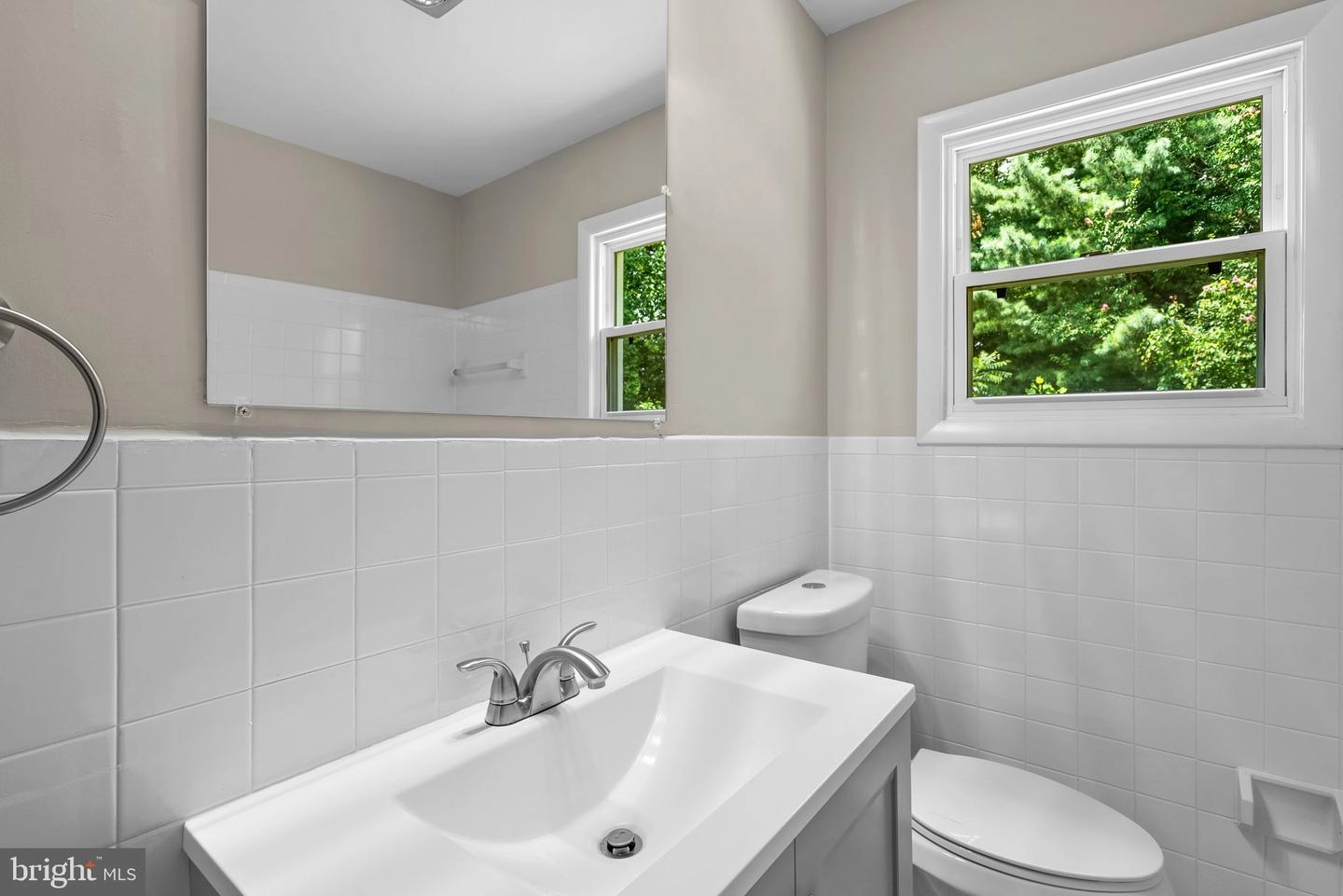 Bath - 1116 W Nolcrest Dr, Silver Spring, MD 20903 photo 2 of 5