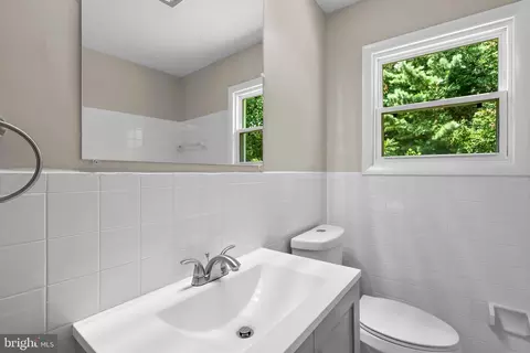Bath - 1116 W Nolcrest Dr, Silver Spring, MD 20903 photo 2 of 5