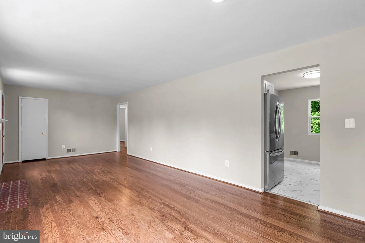 Living - 1116 W Nolcrest Dr, Silver Spring, MD 20903 photo 4 of 6