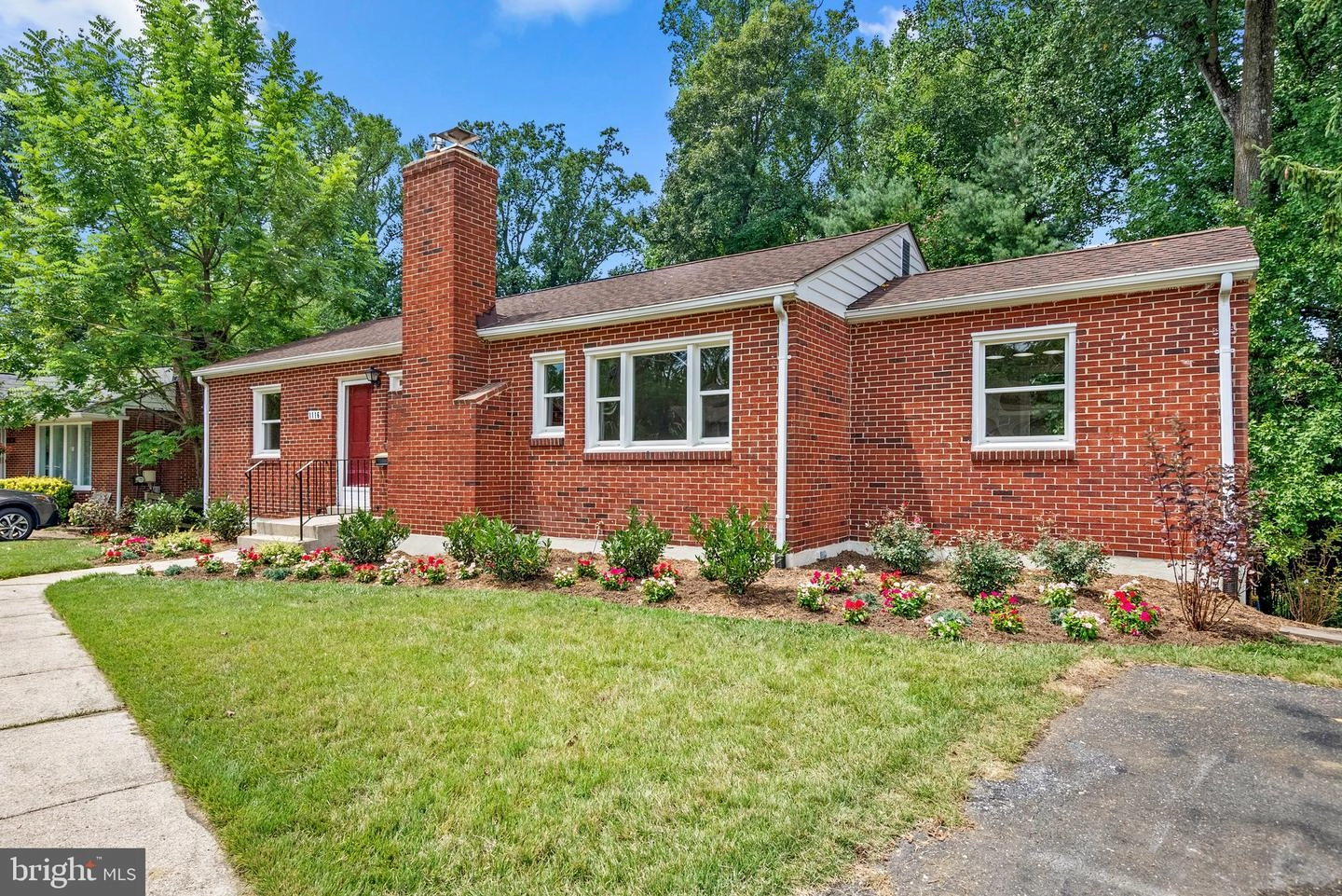 Exterior - 1116 W Nolcrest Dr, Silver Spring, MD 20903 photo 4 of 8