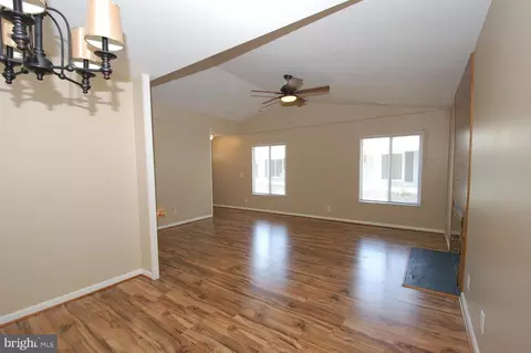 3644 Edelmar Ter #122-B, Silver Spring, MD 20906 photo 8