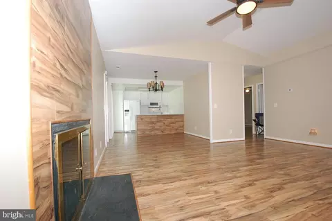 3644 Edelmar Ter #122-B, Silver Spring, MD 20906 photo 4