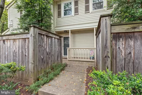 13242 Meander Cove Dr #32, Germantown, MD 20874