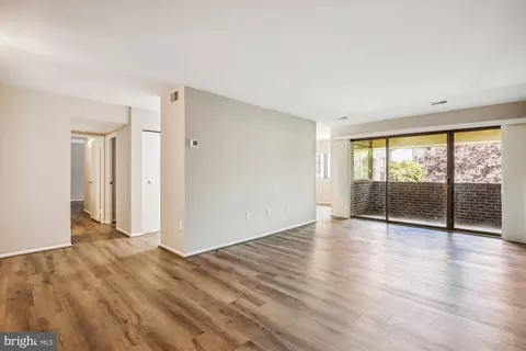 425 Christopher Ave #22, Gaithersburg, MD 20879