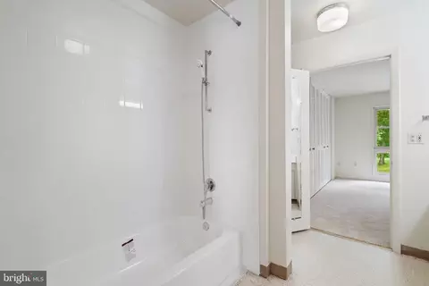 3306 Gleneagles Dr #80-D, Silver Spring, MD 20906 photo 20