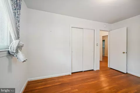 11500 Mapleview Dr, Silver Spring, MD 20902 photo 13