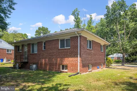 11500 Mapleview Dr, Silver Spring, MD 20902 photo 4