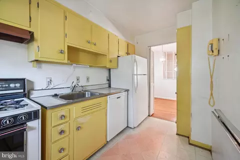 11500 Mapleview Dr, Silver Spring, MD 20902 photo 19