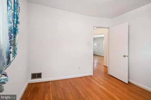 11500 Mapleview Dr, Silver Spring, MD 20902 photo 11