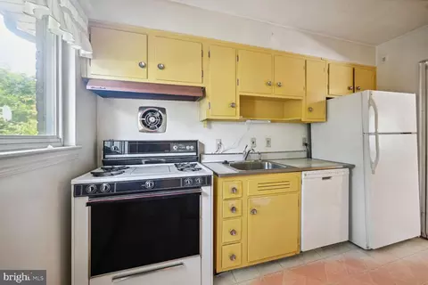 11500 Mapleview Dr, Silver Spring, MD 20902 photo 18