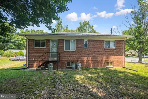 11500 Mapleview Dr, Silver Spring, MD 20902 photo 5