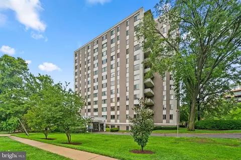 8315 N Brook Ln #502W, Bethesda, MD 20814