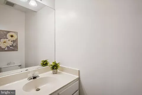 2982 Schubert Dr #16, Silver Spring, MD 20904 photo 13