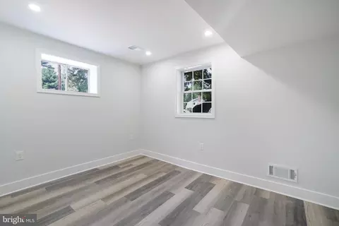 912 Devere Dr, Silver Spring, MD 20903 photo 38