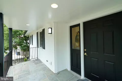 912 Devere Dr, Silver Spring, MD 20903 photo 4