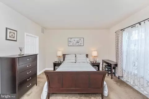 3607 Doc Berlin Dr, Silver Spring, MD 20906 photo 12