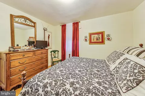 Bedroom - 10404 Grandin Rd, Silver Spring, MD 20902 photo 3 of 3
