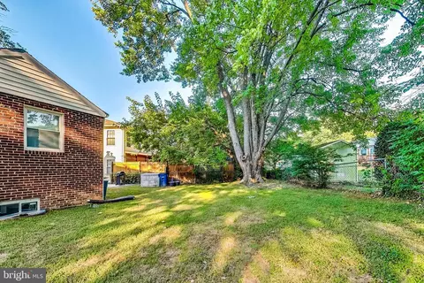Exterior - 10404 Grandin Rd, Silver Spring, MD 20902 photo 6 of 8