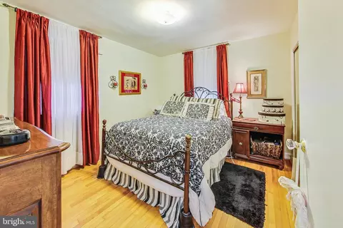 Bedroom - 10404 Grandin Rd, Silver Spring, MD 20902 photo 1 of 3