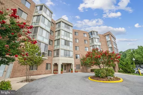2904 N Leisure World Blvd #506, Silver Spring, MD 20906