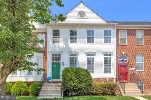 6 Battery Bend Ct, Montgomery Village, MD 20886