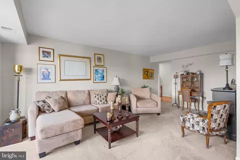 3310 N Leisure World Blvd #927, Silver Spring, MD 20906 photo 7