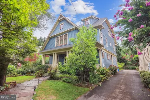 4708 Glenbrook Pkwy, Bethesda, MD 20814