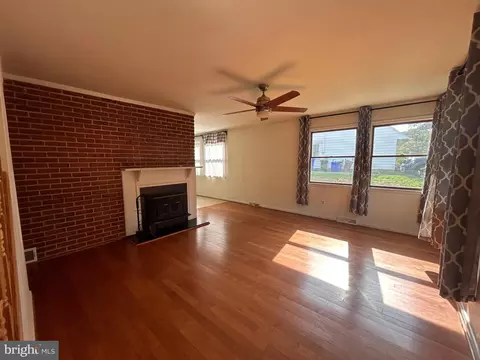 Living - 9717 Dilston Rd, Silver Spring, MD 20903 photo 4 of 10