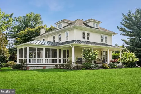 9610 Glen Rd, Potomac, MD 20854