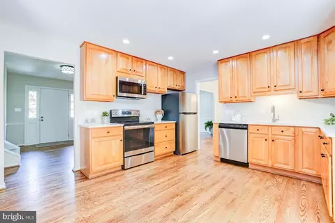 13217 Rippling Brook Dr, Silver Spring, MD 20906 photo 6
