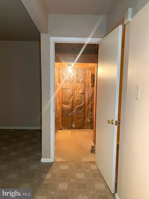 12019 Bronzegate Pl #102, Silver Spring, MD 20904 photo 34