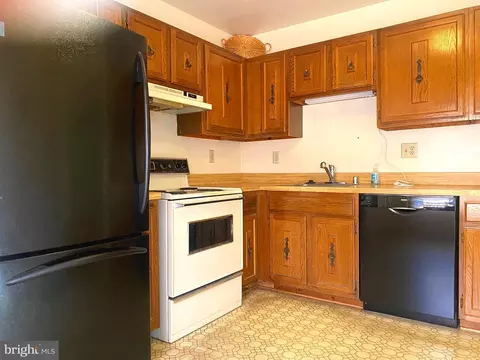 12019 Bronzegate Pl #102, Silver Spring, MD 20904 photo 10