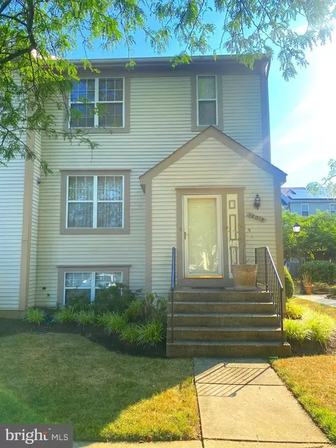 12019 Bronzegate Pl #102, Silver Spring, MD 20904