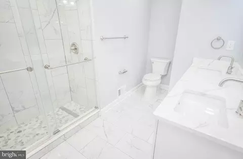 Bath - 11538 Highview Ave, Silver Spring, MD 20902 photo 2 of 4