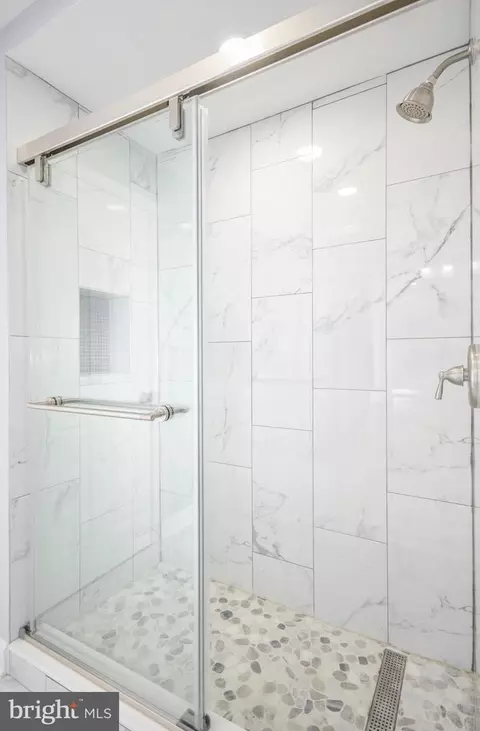 Bath - 11538 Highview Ave, Silver Spring, MD 20902 photo 3 of 4